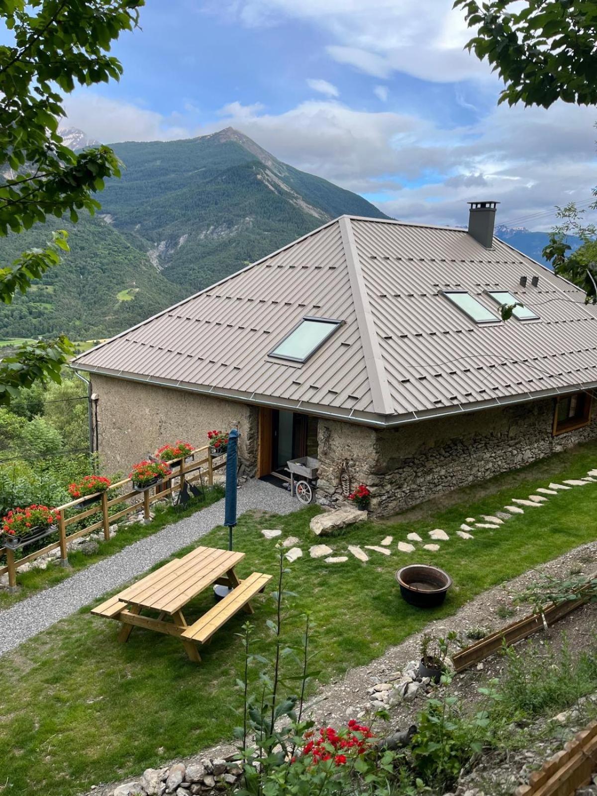 Le Couleau Bed & Breakfast Chateauroux-les-Alpes Ngoại thất bức ảnh